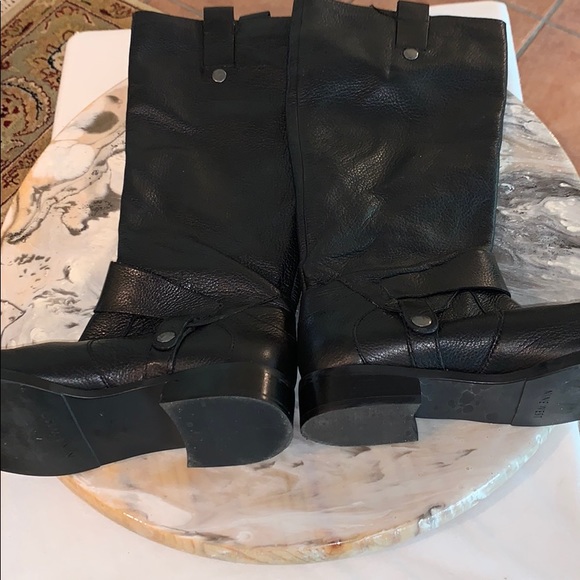 Gorgeous Black Nine West Leather Takedown boots. - Picture 6 of 6
